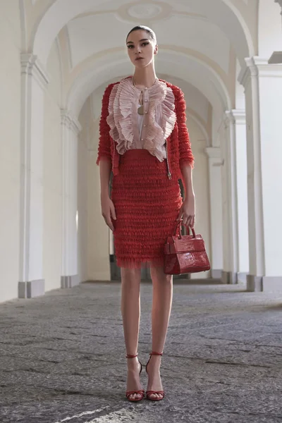 Look 8